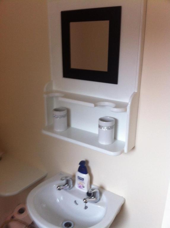 The Carpenter'S Arms Hotel Cambridge  Room photo
